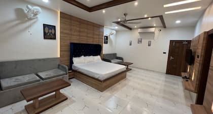 Saini Hotel