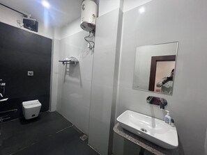 Bathroom - Saini Hotel (Ramgarh)