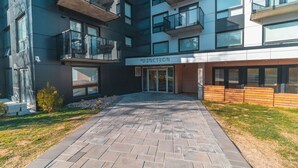 Unclassified image, 3 of 12, button - Modern North End 1BD Suite w/ Gym, On-Site Cinema & Workspace (Halifax)