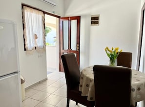 Apartment (One Bedroom Apartment with Balcony (2) | Dining room - Apartments Rio (Biograd na Moru)