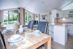 Télévision de 32 pouces avec chaînes par câble