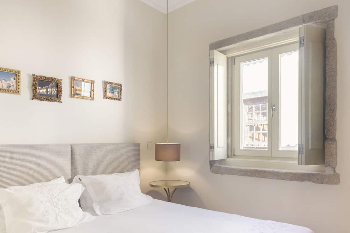Apartamento | 6 dormitorios y sistema de insonorización