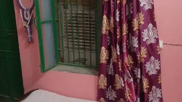 1 bedroom, iron/ironing board, bed sheets