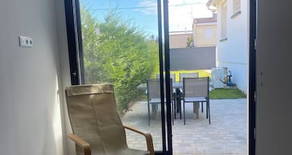 96 m2 house on property located 250 m from the beach and 100 m from the golf course