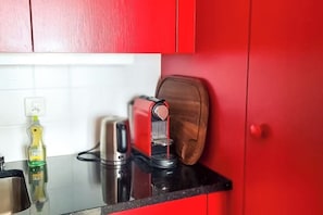 Kaffee und/oder Kaffeemaschine