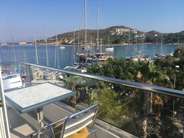 Family Çatı Katı Süiti (Penthouse), Balkon, Deniz Manzaralı | Teras/veranda