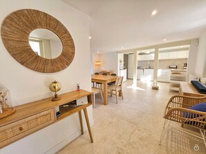 Interior - House Jaulice - 8 min Pont l'Evêque - 10 people (Le Torquesne)