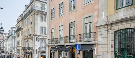 Apartment | 14 bedrooms