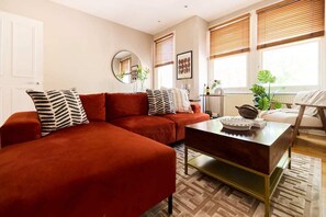 Exterior - The Waterlow Park Wonder - Trendy 2bdr With Study Room and Patio (London)