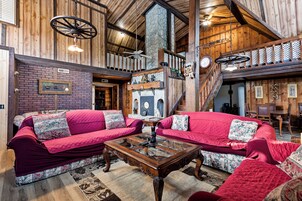 Signature Cabin, Multiple Beds, Non Smoking, Mountain View | Living room