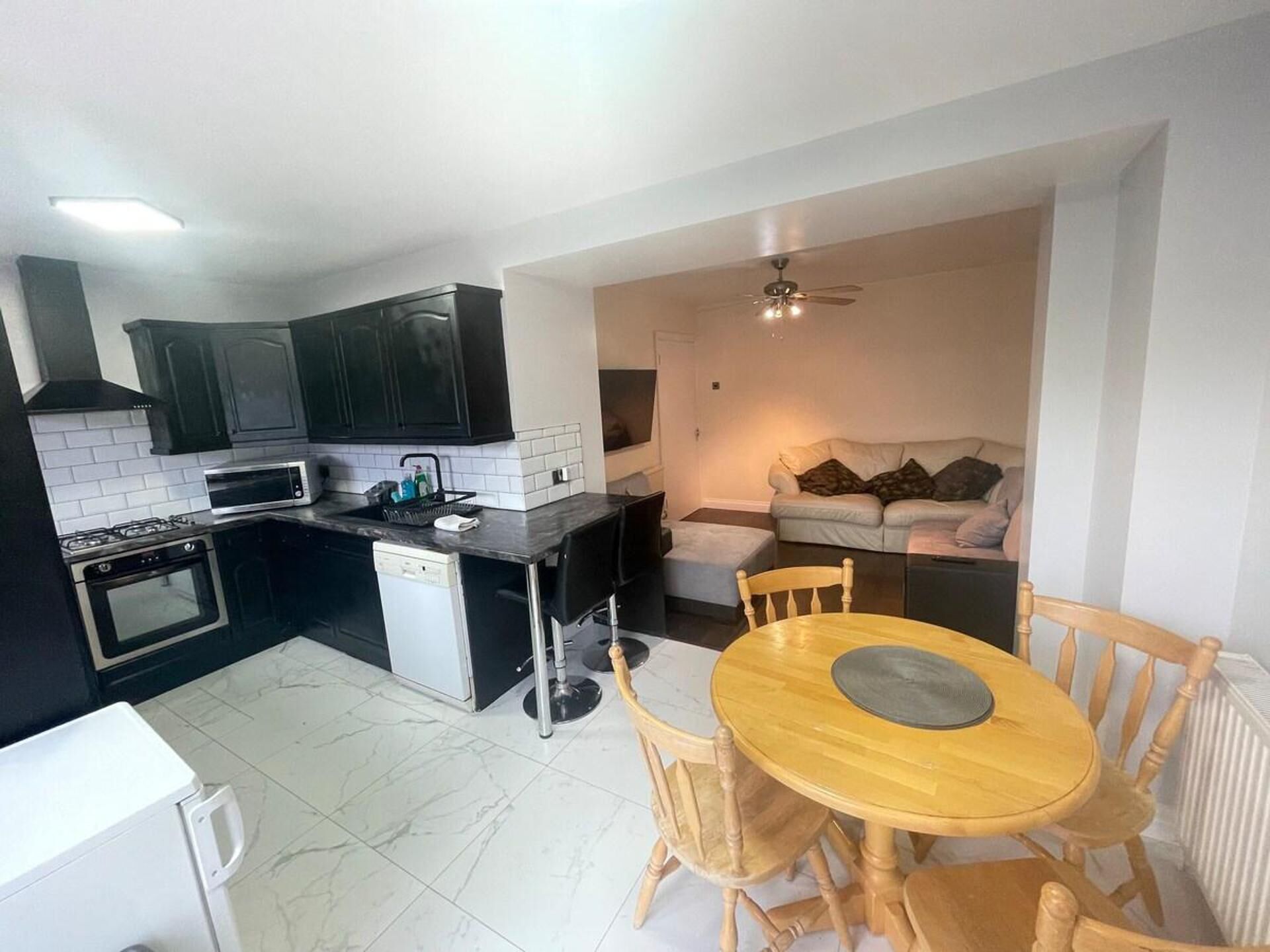 Apartment | Dining