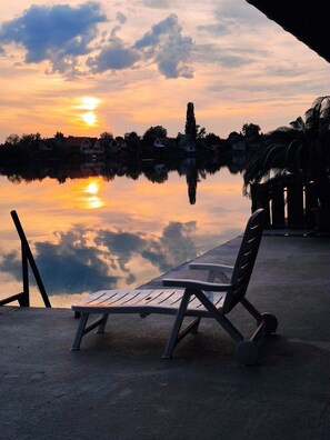 House | Property grounds - Romantic Lakeside Retreat - Nature, Sport, Near Bp (Szigetszentmiklos)