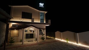 Exterior - Jim's Inn (Ramnagar)