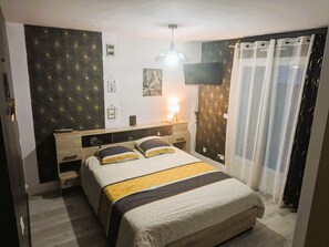 3 dormitorios, tabla de planchar con plancha, wifi y ropa de cama