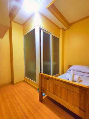 Individually furnished, laptop workspace, bed sheets - Jewel Igorot Building (La Trinidad)