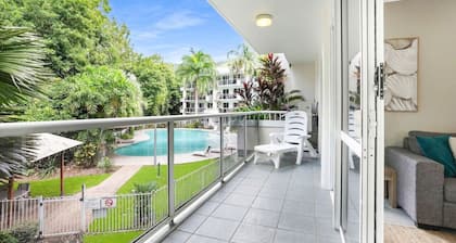 Under the Palms - Serene Palm Cove Retreat | Resort-Style Stay Near Beach & Esplanade