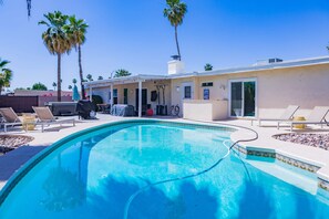 Pool - Charming House near Kierland, Pool Heater, Hot Tub (Scottsdale)