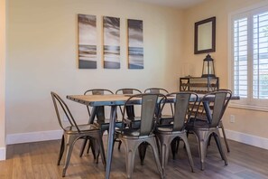 Dining - Charming House near Kierland, Pool Heater, Hot Tub (Scottsdale)