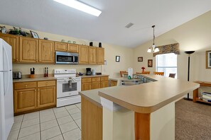 Fridge, microwave, oven, stovetop - Home w/ Private Pool, Games Room ,Disney 12 miles! (Davenport)