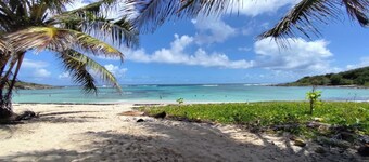 Villa Créole Pleine de Charme à 100 Mètres de la mer des Caraïbes