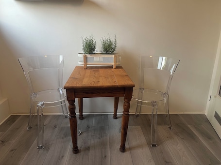 Dining. Linden-Apartment