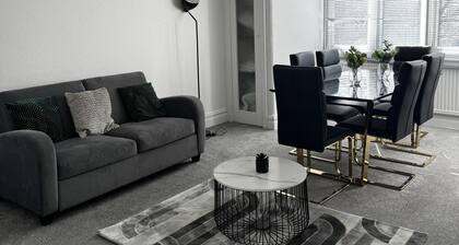 Inviting 2-bed Apartment in Poole