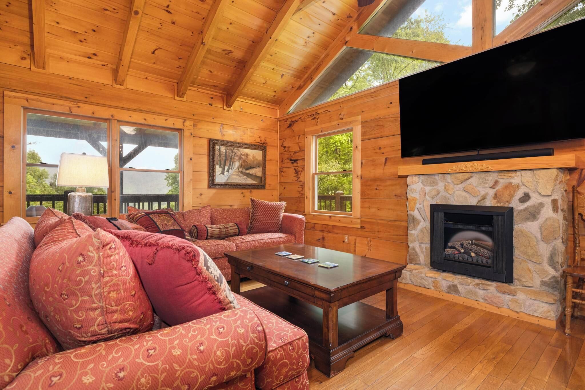 Cozy cabin stay when you raft the * Nolichucky River *