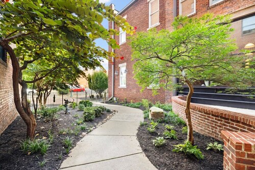 Urban downtown Johnson City loft oasis