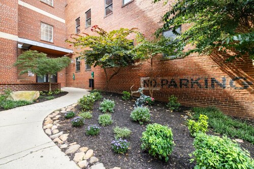 Urban downtown Johnson City loft oasis