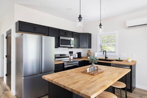 Fridge, microwave, oven, stovetop - New construction 2nd level apartment -Downtown JC (Johnson City)