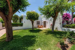 Exterior - "Beachfront Apartment: Serenity by the Sea - Ideal for Families" (Playa del Sol Villacana)