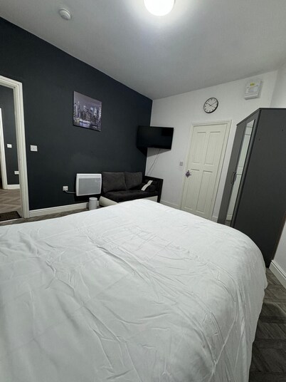 1-bed Apartment in Clifton Nottingham
