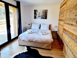 6 bedrooms, desk, free WiFi