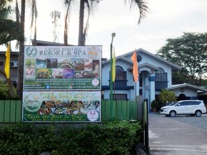 Reception - Laurel Heritage Resort and Spa (Santo Tomas)