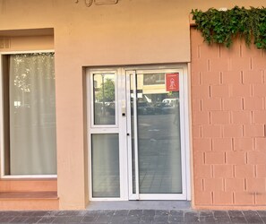 Exterior detail - l'Explorador Andrés A - Estudio con encanto (Valencia)