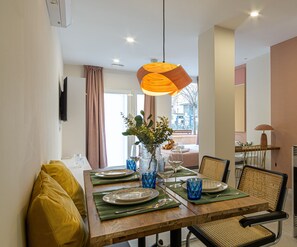 Dining - l'Explorador Andrés A - Estudio con encanto (Valencia)