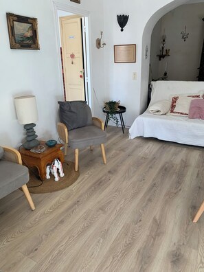 1 chambre, fer et planche à repasser, Wi-Fi, literie fournie