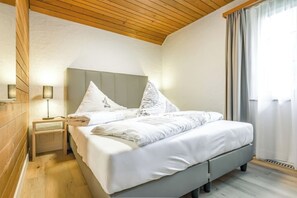 1 bedroom, iron/ironing board, WiFi, bed sheets - First Apartment (Grindelwald)