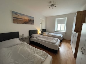 City appartement | 2 slaapkamers, een bureau, geluiddichte muren, gratis wifi