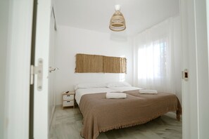 2 chambres, fer et planche à repasser, accès Internet