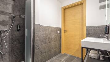 Kostenlose Toilettenartikel, Haartrockner