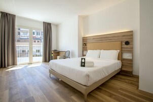 Standard Quadruple Room | Down comforters, soundproofing, WiFi (free), bed sheets