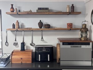 Interior - Spacious, cosy one bedroom house in the heart of Porthleven with free parking. (Porthleven)