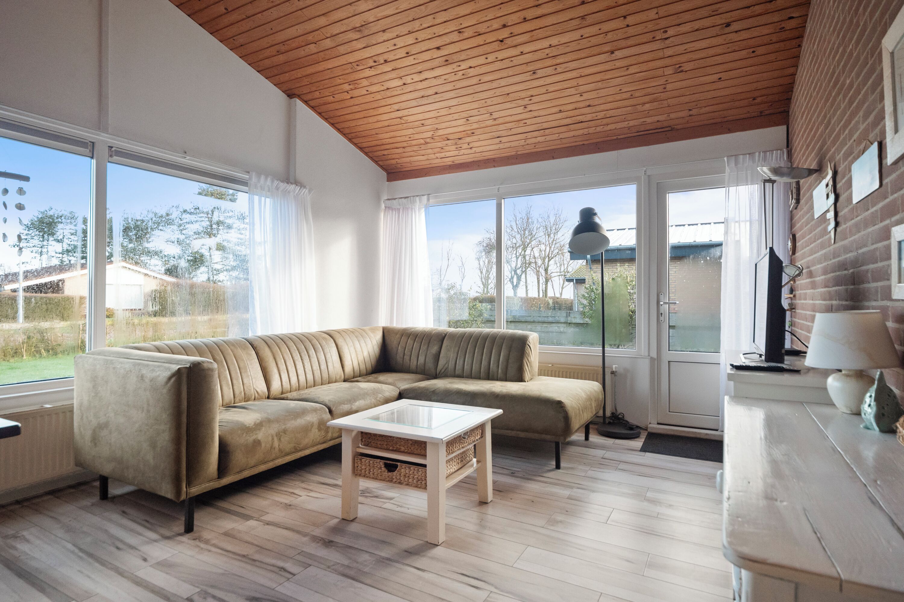 De Meerpaal: Vrijstaande Vakantiewoning Met Omheinde Tuin En Alle Comfort Die U Nodig Heeft - Julianadorp