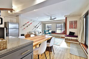 Interior - Mountain Views at Mt Green: 2 BR/2BA, Shuttle, Discounted Ski Rentals, Pool, Hot Tub and More! (Killington)