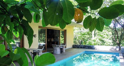 Cobalt Golf Villa by TSC, Kandy