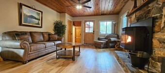 Spacious Bass Lake Cabin: Walk to Water & Pines Resort - Famous Stonework Patio