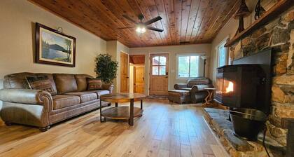 Spacious Bass Lake Cabin: Walk to Water & Pines Resort - Famous Stonework Patio