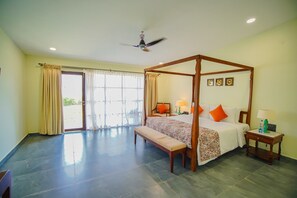 Minibar, desk, laptop workspace, rollaway beds - ARC Resort Shirwal (Khandala)