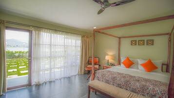 Luxury Double Room, 1 King Bed, Lake View | Minibar, desk, laptop workspace, free WiFi